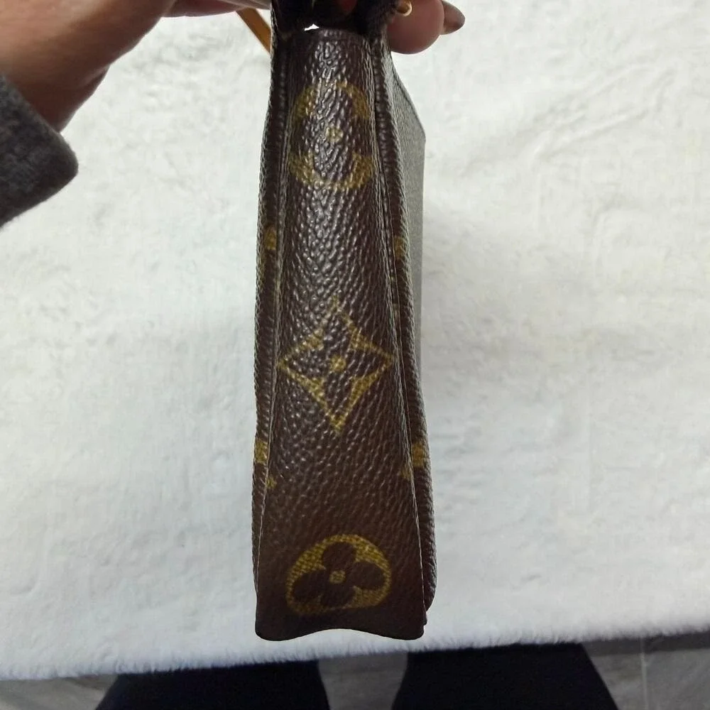 Louis Vuitton Monogram Pochette Accessories Brown Vachetta Strap